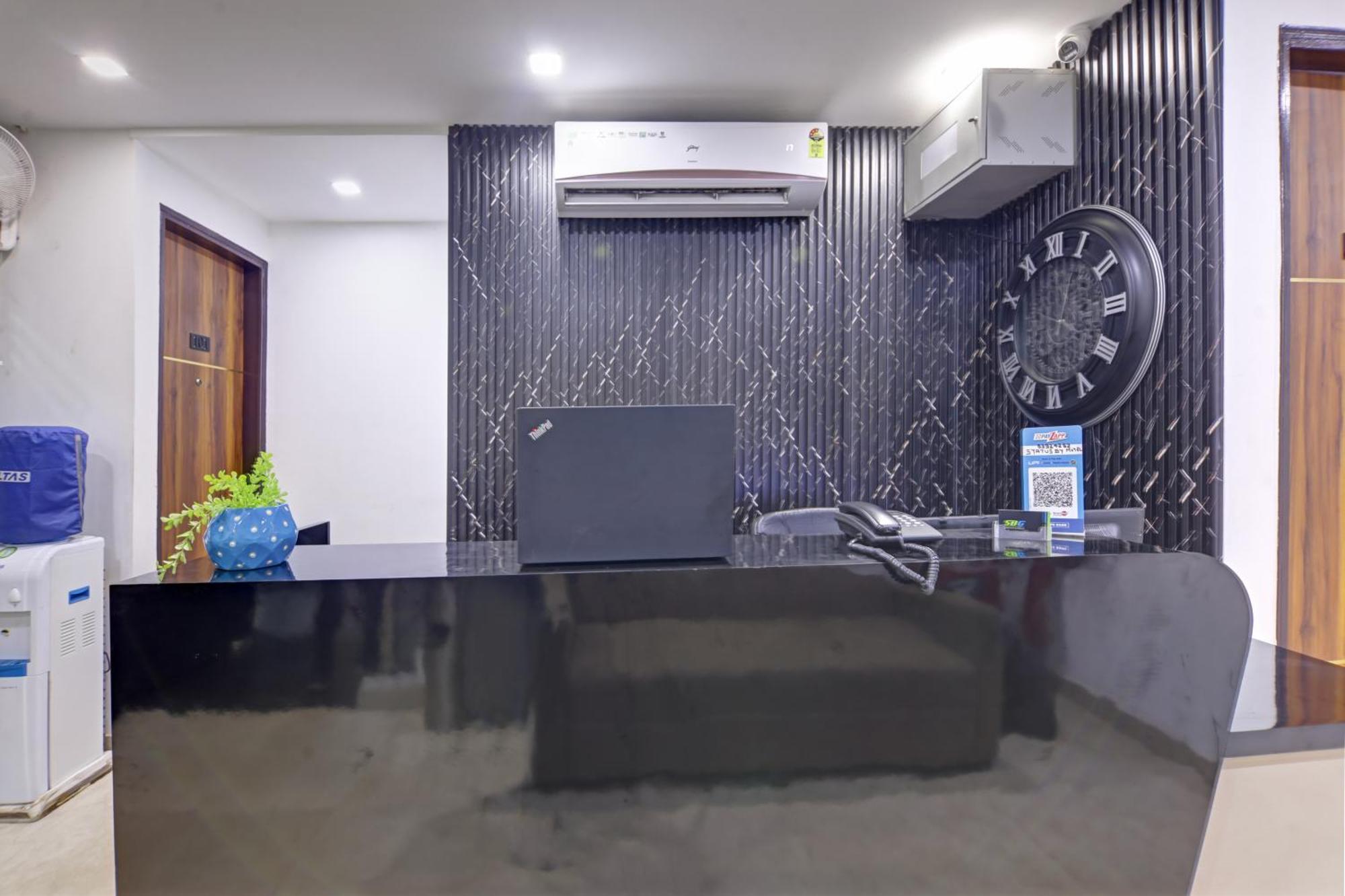 Status By Hotel The Emporio Ghaziabad Ngoại thất bức ảnh