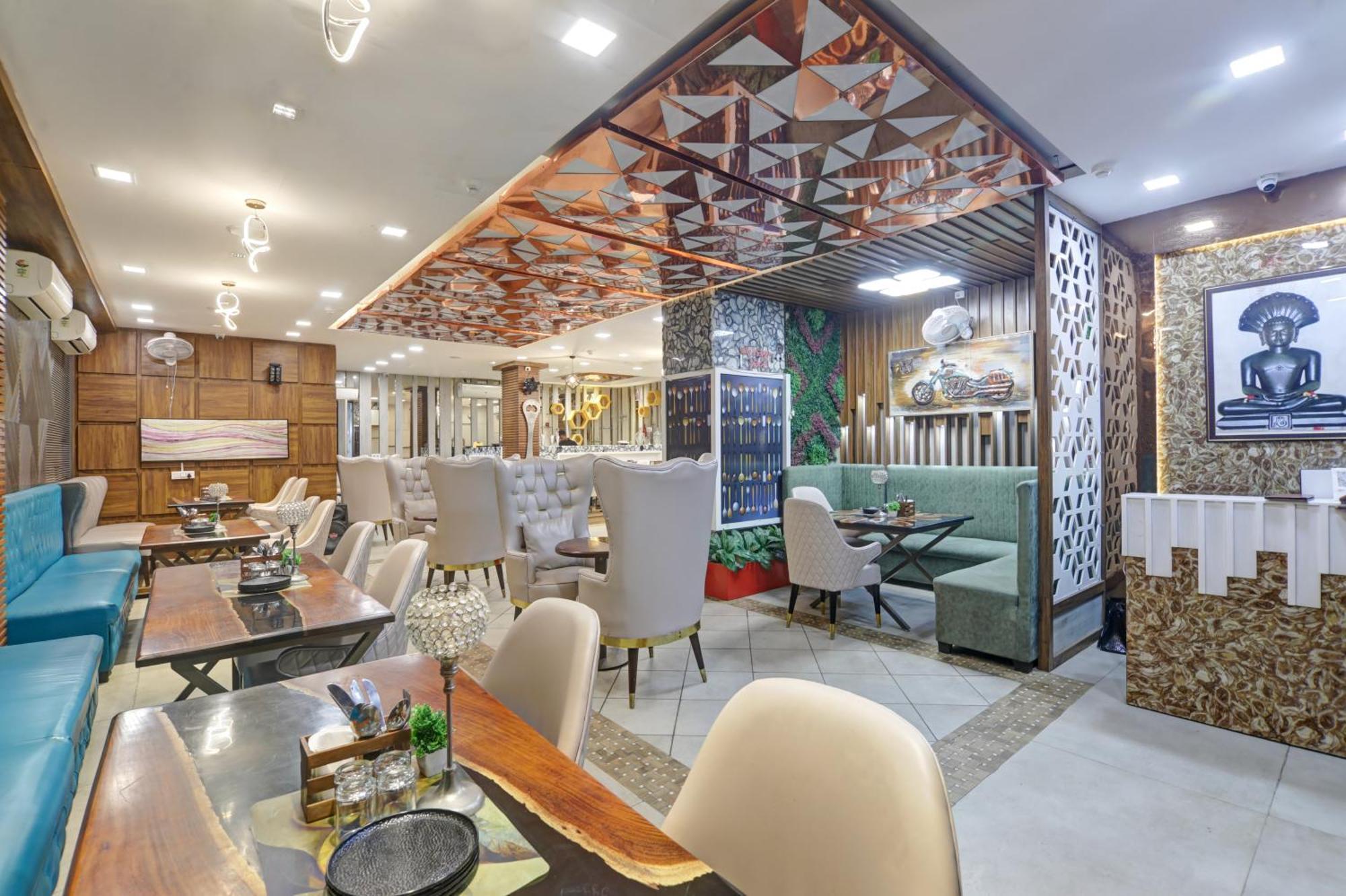 Status By Hotel The Emporio Ghaziabad Ngoại thất bức ảnh